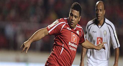  رونالدو يطالب رئيس اتحاد الكرة البرازيلي بالاستقالة 